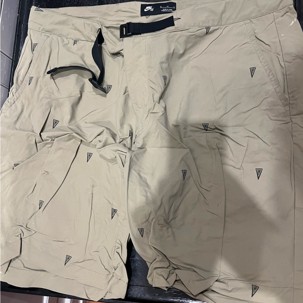 Nike SB shorts with pattern